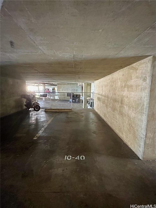 a-60-2211 Ala Wai Blvd, Honolulu, HI, 96815-2440 | Card Image