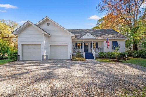 1528 Winyah St, Georgetown, SC, 29440-3439 | Card Image