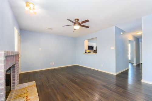 c-1845 River Crossing Cir, Austin, TX, 78741-3292 | Card Image
