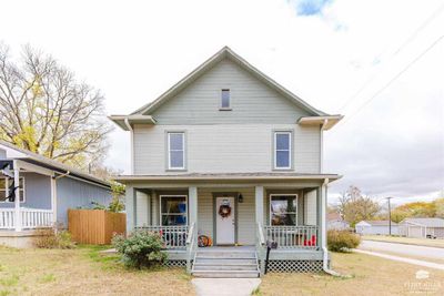 400 Spruce Street, House other with 3 bedrooms, 2 bathrooms and null parking in Wamego KS | Image 1