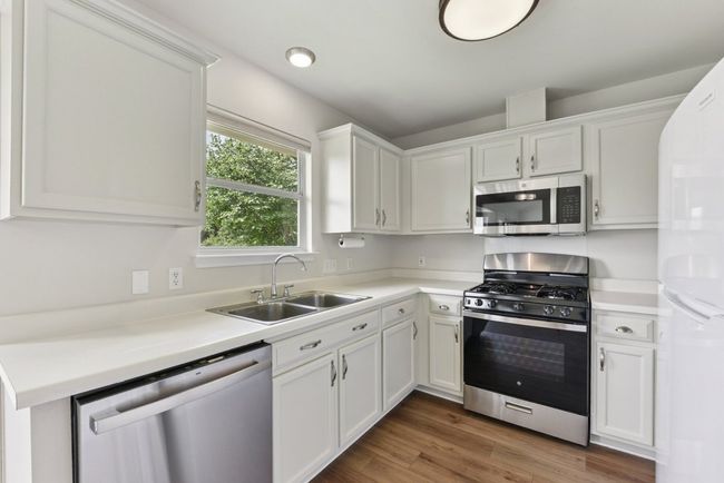 906 Jasmine Trl, House other with 3 bedrooms, 2 bathrooms and 4 parking in Georgetown TX | Image 10