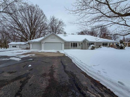 511 W Pulaski Street, Pulaski, WI, 54162 | Card Image