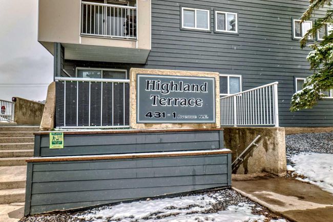 301 - 431 1 Avenue Ne, Home with 2 bedrooms, 1 bathrooms and 1 parking in Calgary AB | Image 2