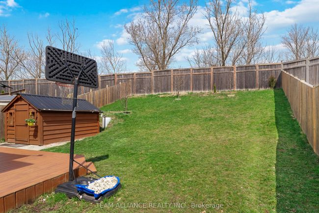 25 Queensway Dr, House other with 3 bedrooms, 4 bathrooms and 4 parking in Strathroy ON | Image 35