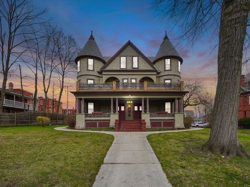 c-1137 Dwight St, Holyoke, MA, 01040-0801 | Card Image