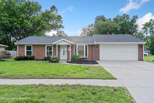 11100 Albion Dr, Louisville, KY, 40272-4313 | Card Image