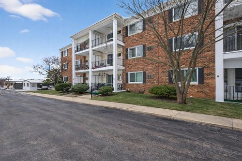 apt-108w-806 W Michigan Ave, Jackson, MI, 49202-4141 | Card Image