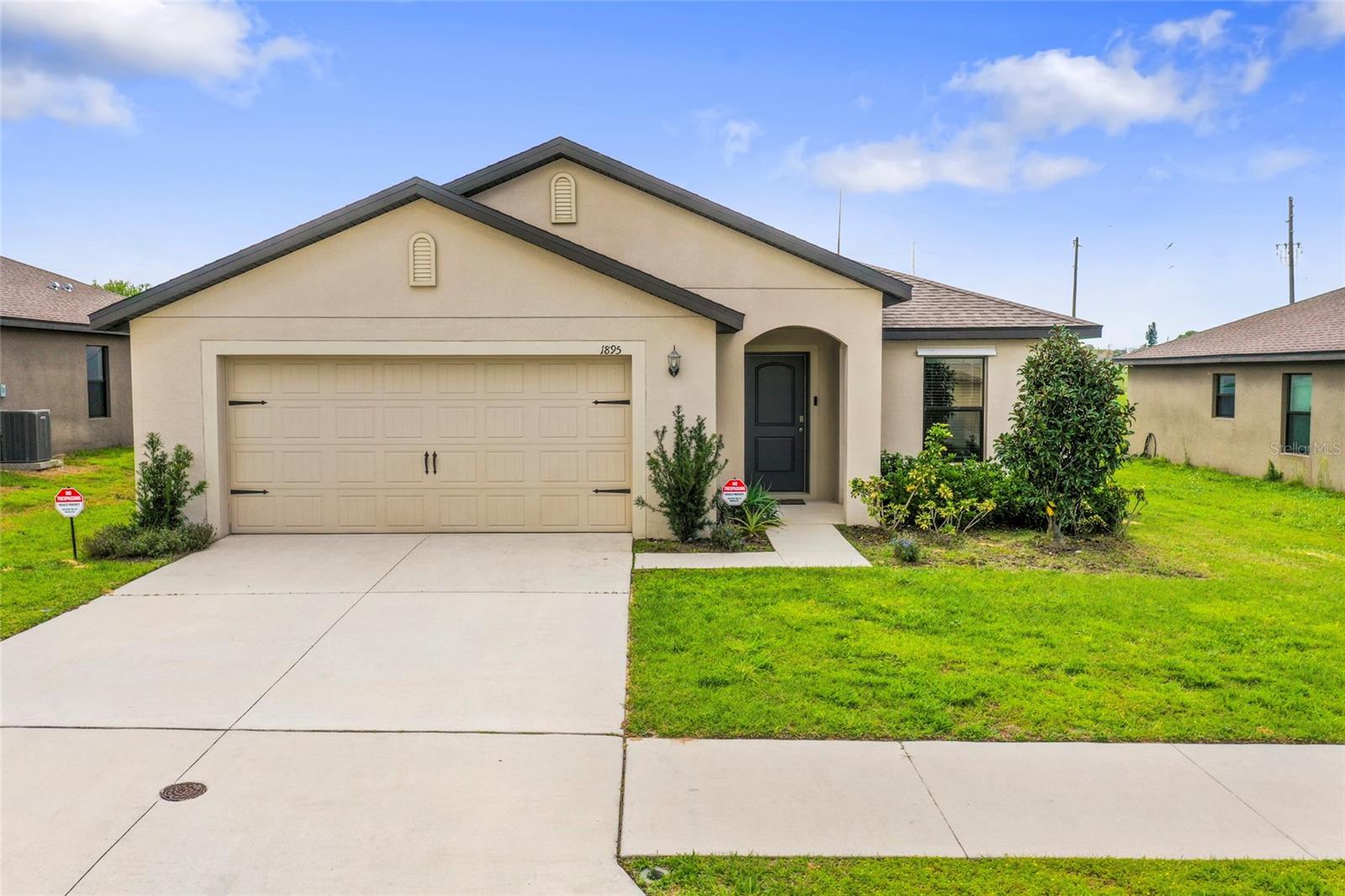 Amber Sweet Cir, Dundee, FL 33838