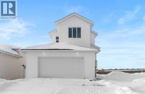 11958 81 Ave, Grande Prairie, AB, T8W0M7 | Card Image