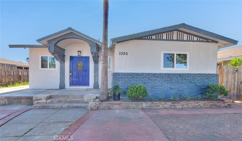 1026 W Pine St, Santa Ana, CA, 92703-3942 | Card Image