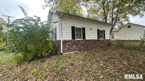 113 N Adams St, Clayton, IL, 62324-1020 | Card Image