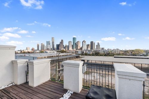 1708 Dart St, Houston, TX, 77007-4026 | Card Image