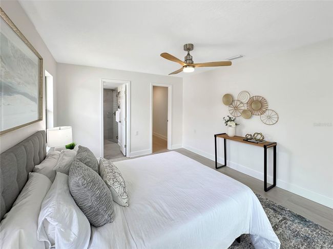 Primary Bedroom | Image 19