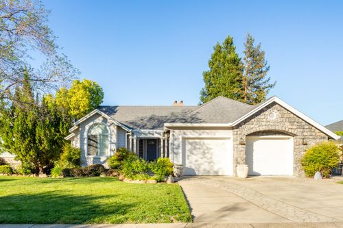 3126 Riesling Path, Redding, CA, 96001-1365 | Card Image