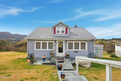 195 Red Oak Ridge Road, Castlewood, VA, 24224 | Card Image