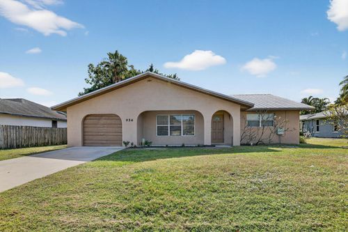 956 Se Brookedge Ave, Port St Lucie, FL, 34983-3936 | Card Image