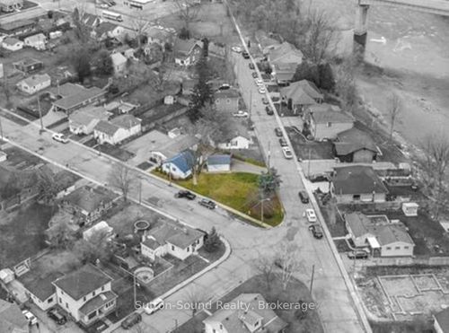 b-19 Creeden St, Paris, ON, N3L2B8 | Card Image