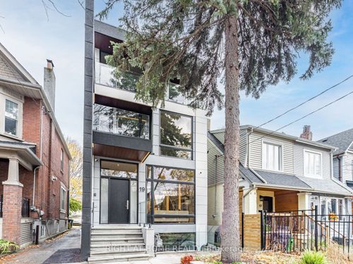 19 Devon Rd, Toronto, ON, M4E2J7 | Card Image