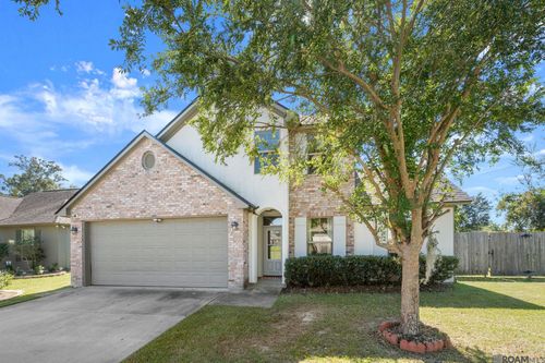10606 Grace Ln, Baton Rouge, LA, 70817-8033 | Card Image