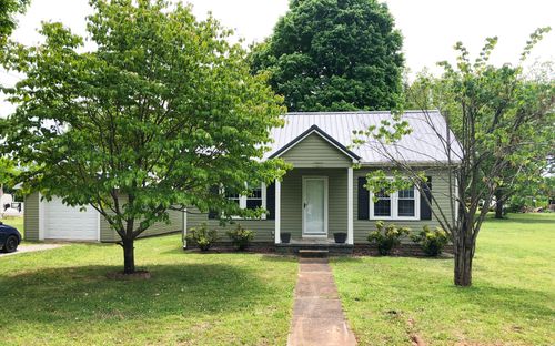903 W Market St, Decherd, TN, 37324-3726 | Card Image