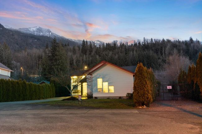 9962 Llanberis Way, House other with 3 bedrooms, 2 bathrooms and 2 parking in Rosedale BC | Image 31