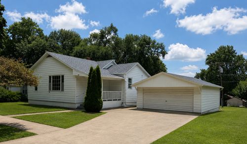 423 W Minnesota St, Spring Valley, IL, 61362-1839 | Card Image