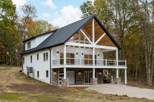 741 Floral Valley Dr E, Howard, OH, 43028-9463 | Card Image