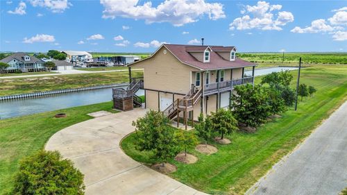 220 Kings Dr, Freeport, TX, 77541-7802 | Card Image