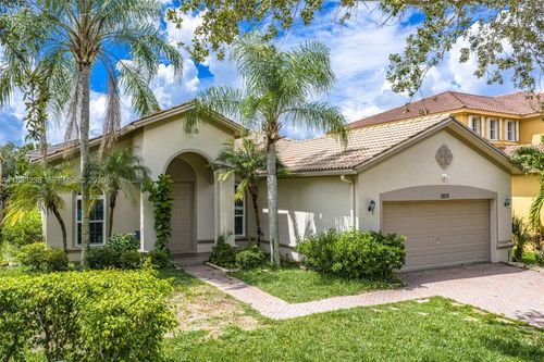 19138 Stonebrook St, Weston, FL, 33332-2424 | Card Image