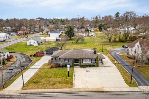 805 N Chancery St, Mc Minnville, TN, 37110-1604 | Card Image