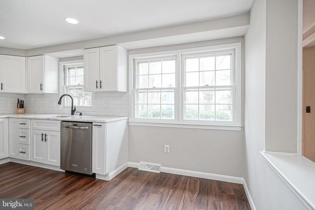 2403 Saint Charles Pl, House other with 4 bedrooms, 2 bathrooms and null parking in CINNAMINSON NJ | Image 13