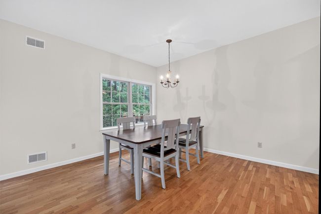 Dining Space | Image 16