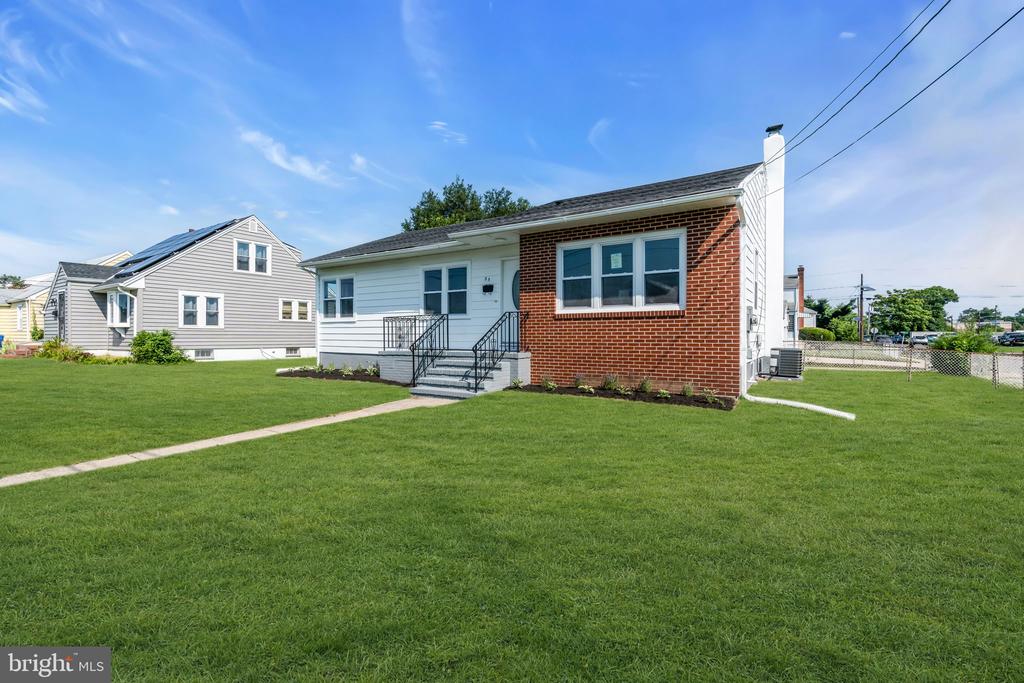 Residential in BURLINGTON 5