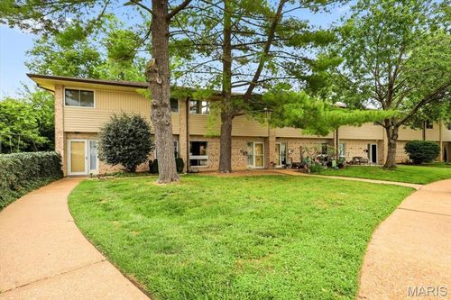 10053 Sakura Dr, Saint Louis, MO, 63128-1330 | Card Image