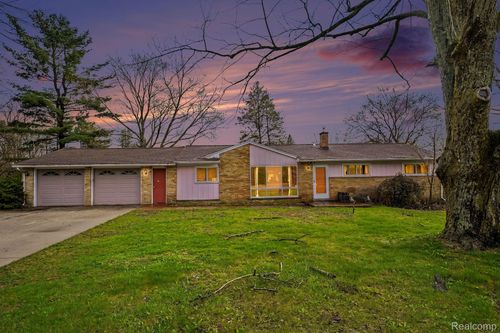 6341 Waldon Rd, Clarkston, MI, 48346-2461 | Card Image