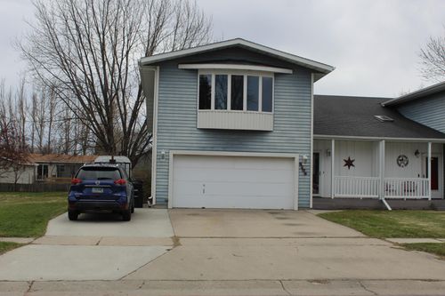 2108 28th Ave S, Fargo, ND, 58103-6726 | Card Image