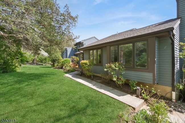 54 Aspen Dr, Townhouse with 2 bedrooms, 3 bathrooms and null parking in Basking Ridge NJ | Image 26