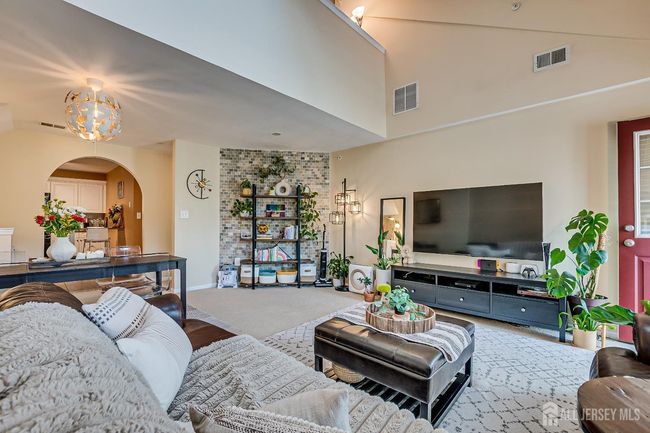 52 Central Square Park, Townhouse with 2 bedrooms, 2 bathrooms and null parking in Metuchen NJ | Image 18