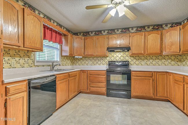 145 Linda Hts, House other with 3 bedrooms, 3 bathrooms and null parking in Fall Branch TN | Image 27