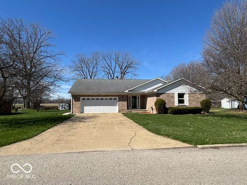 321 Locust Dr, Morristown, IN, 46161-4633 | Card Image