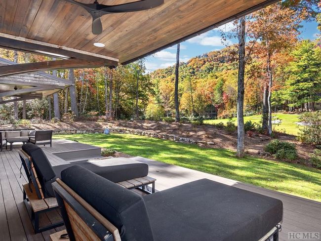 340 Mills Creek Trce, House other with 4 bedrooms, 5 bathrooms and null parking in Lake Toxaway NC | Image 27