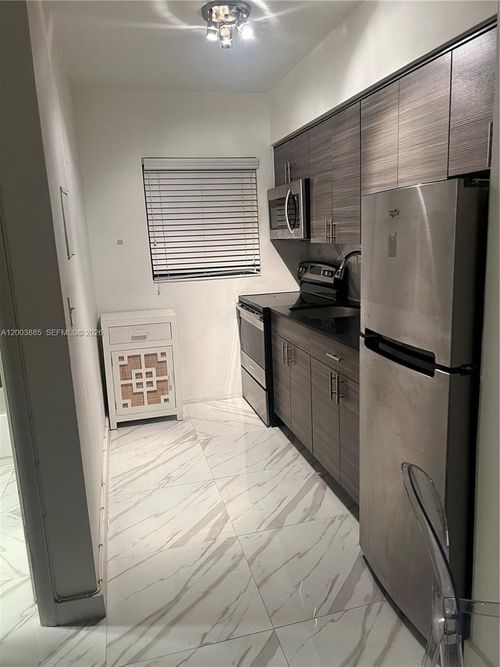 12-1611 West Ave, Miami Beach, FL, 33139-2305 | Card Image