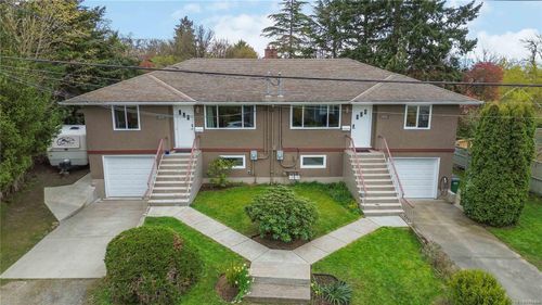 971-973 Lovat Ave, Saanich, BC, V8X1V4 | Card Image