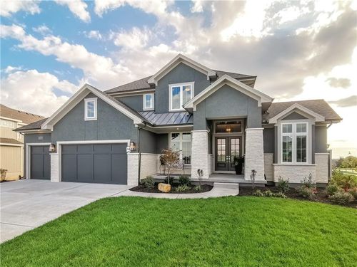 15915 Glenfinnan Way, Belton, MO, 64012 | Card Image