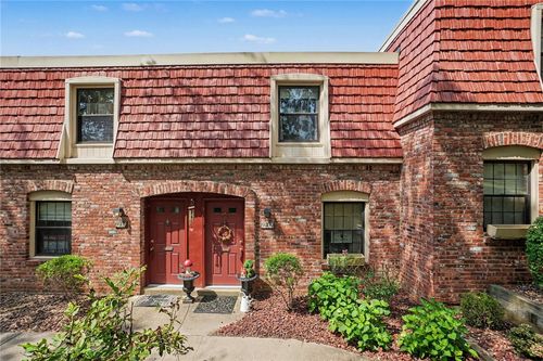 1232 Pennsbury Blvd, Pittsburgh, PA, 15205-1611 | Card Image