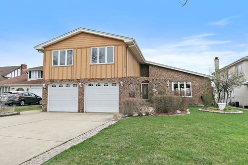 1133 N Thatcher Ln, Addison, IL, 60101-1165 | Card Image