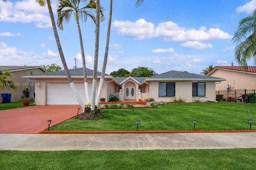 9131 N Lake Miramar Cir, Miramar, FL, 33025 | Card Image