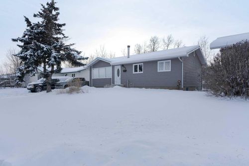 32 Moberly Cres, Fort Mcmurray, AB, T9H1G9 | Card Image