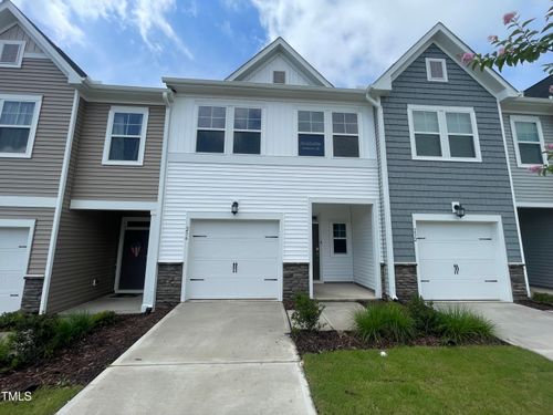 236 Paramount Dr, Smithfield, NC, 27577-3555 | Card Image