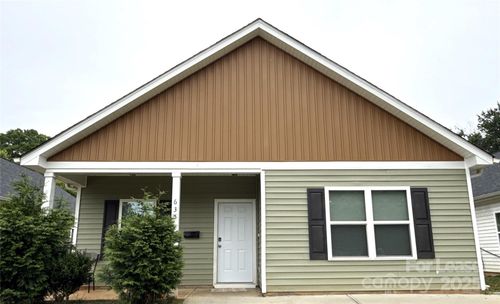 635 Northway Dr, Charlotte, NC, 28208-2239 | Card Image